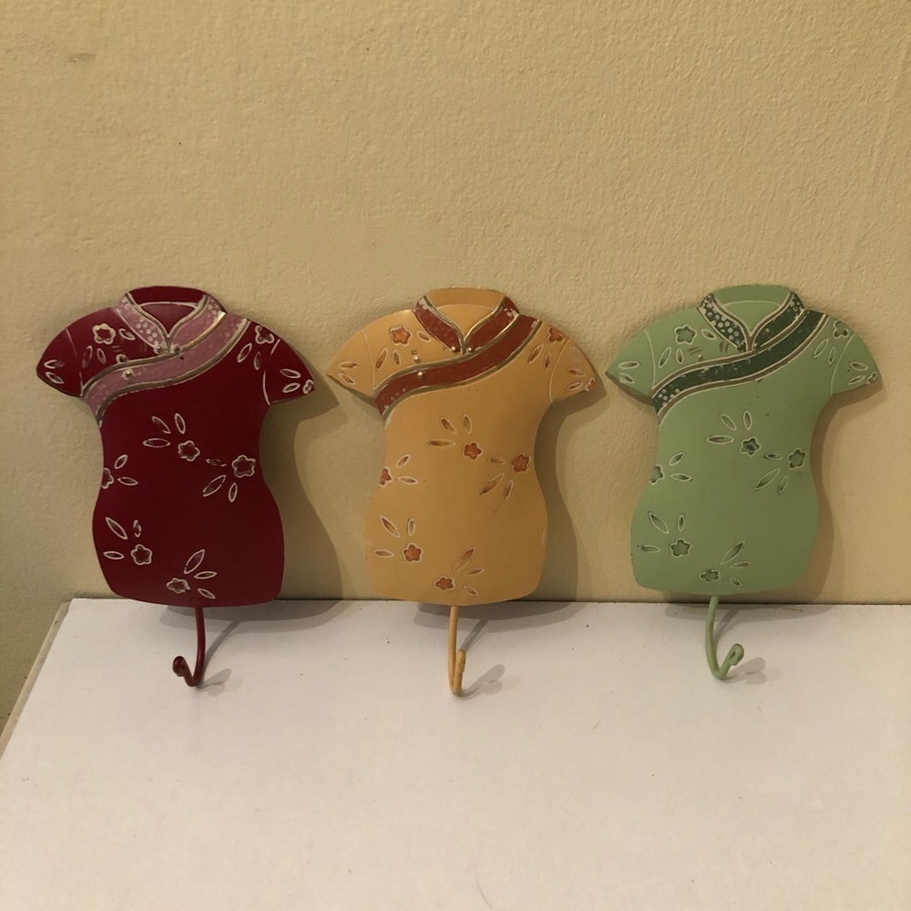 Dress Themed Hooks